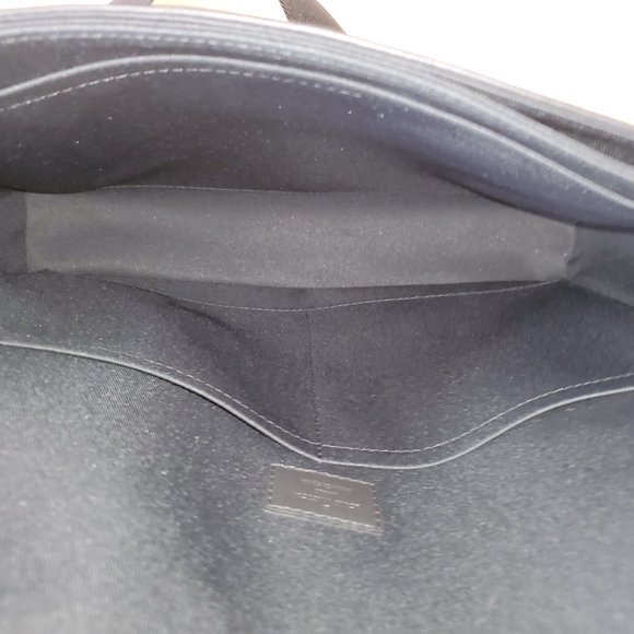 Louis Vuitton District MM Damier Infini Leather - Picture 11 of 12